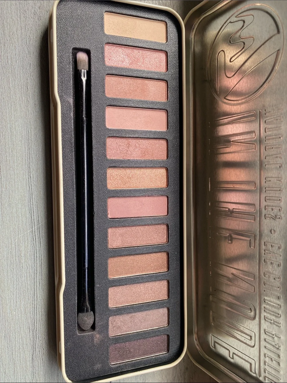 In The Nude Natural Nudes Eyeshadow Palette - Cream & Rose Gold